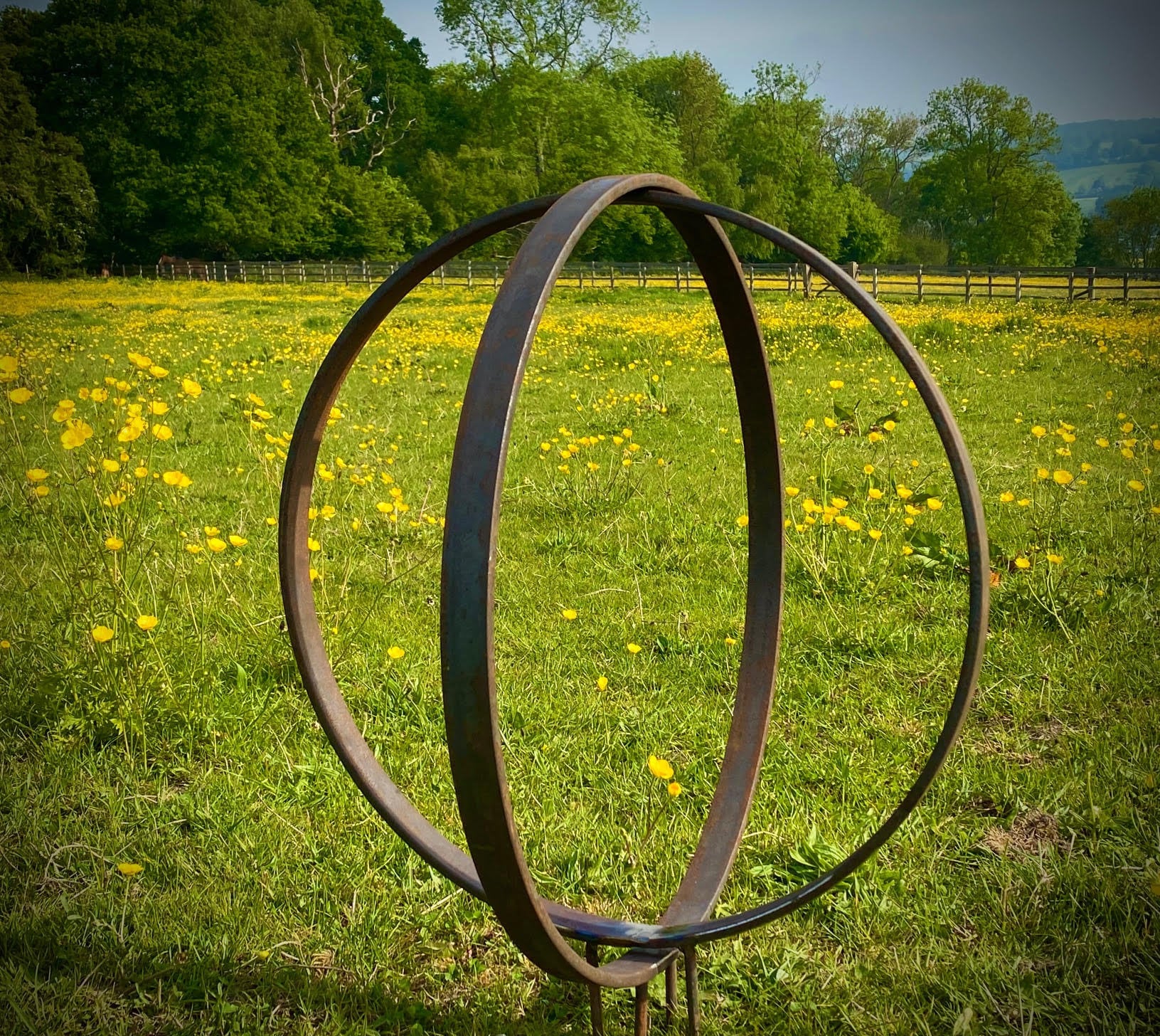 Large Rustic Metal Garden Ring Hoop Sculpture 100cm - Pair of Rusty Ring Circle Garden Art / Globe / Sphere Yard  Gift