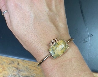 Brazalete ajustable de latón Jasper