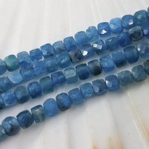 Blue apatite faceted cube bead 4 and 5 mm, natural stone for jewelry creation, bracelet, necklace, faceted cubic beads, Heishi