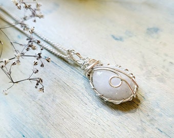 Moonstone necklace 925 Sterling Silver, Crystal Necklace, Rainbow Moonstone Pendant, June Birthstone Necklace