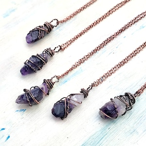Auraliet ketting 23 amethist: ruwe, met kristal koperdraad gewikkelde hanger
