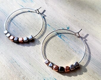 Minimalistische roestvrijstalen oorringen: metalen kubuskralen, lichtgewicht sieraden