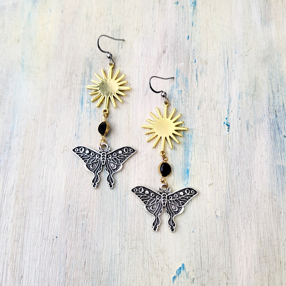 Luna Moth Enamel Ear Cuff (Silver) SHIPS IN APRIL