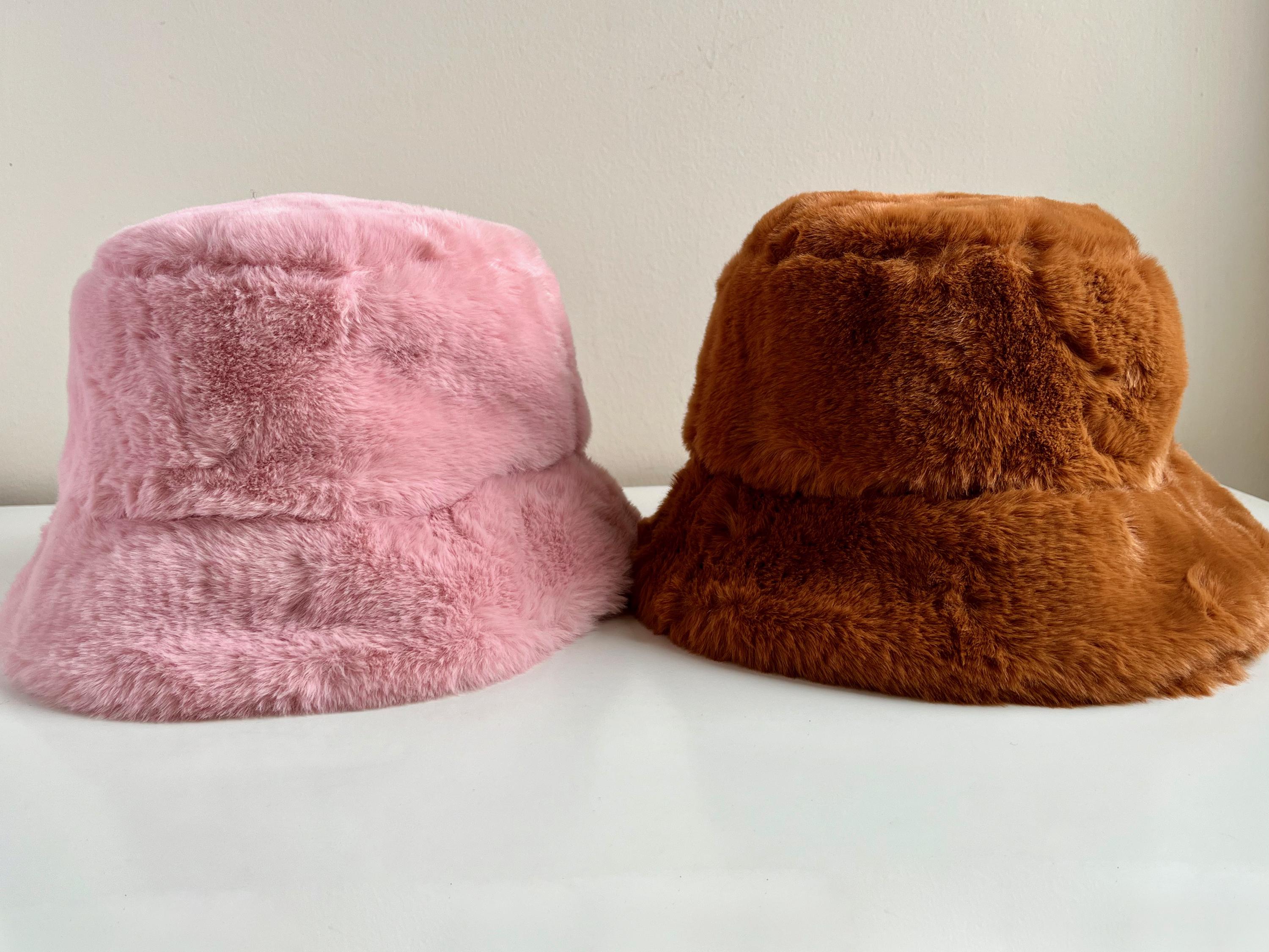 Oversized Faux Fur Bucket Hat, One Size, Winter Warmth, Vegan Faux Fur Bucket II, Hats Kangol Very soft Faux Fur main image 3