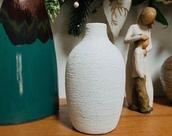 Faux Pottery Textured Ceramic Vase