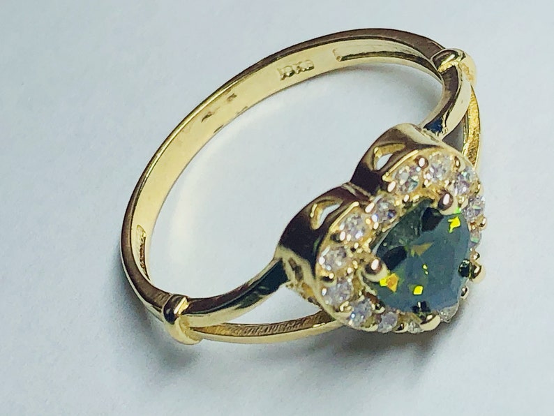 Gorgeous Green and White Heart Ring 10k Solid Gold