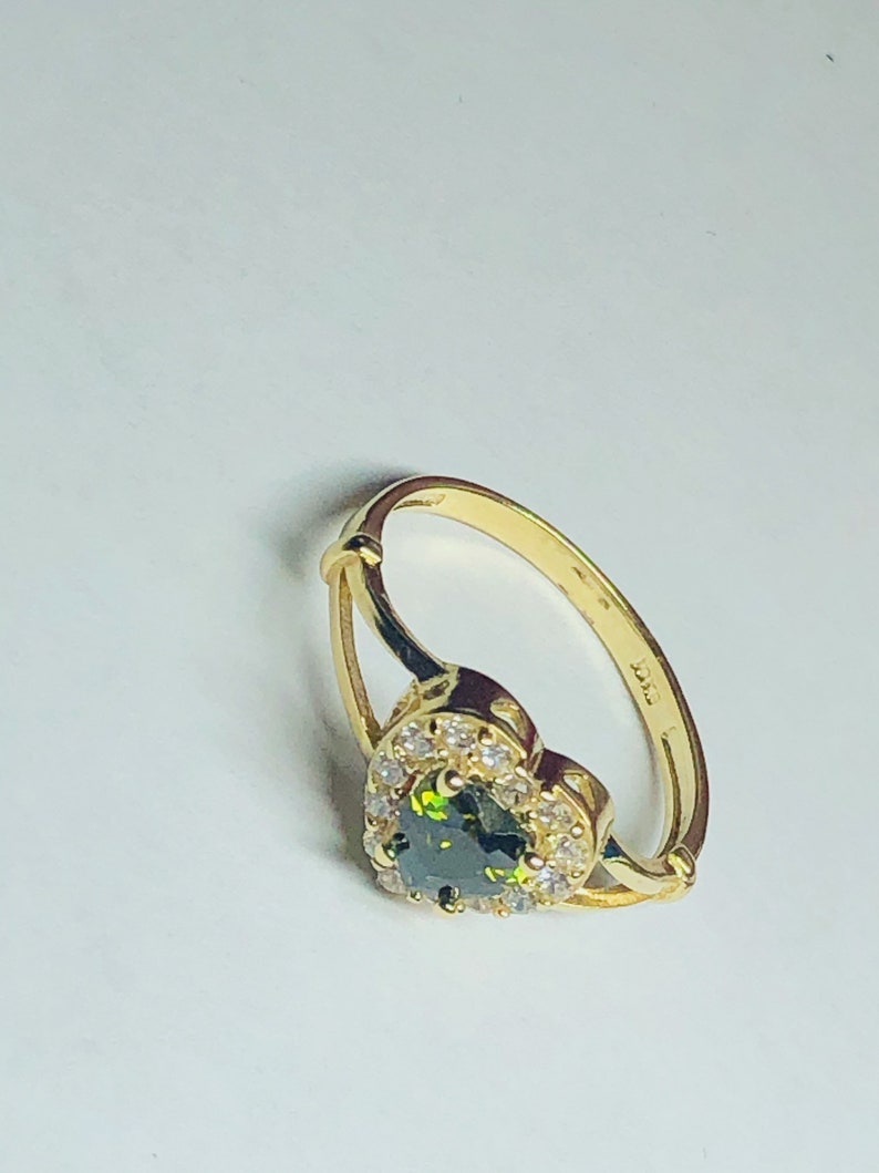 Gorgeous Green and White Heart Ring 10k Solid Gold