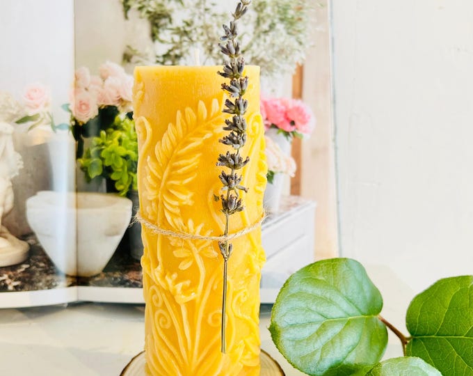 Botanical Beeswax Pillar