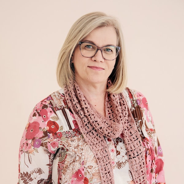 Sakura Skinny Scarf Crochet Pattern (PDF Download)