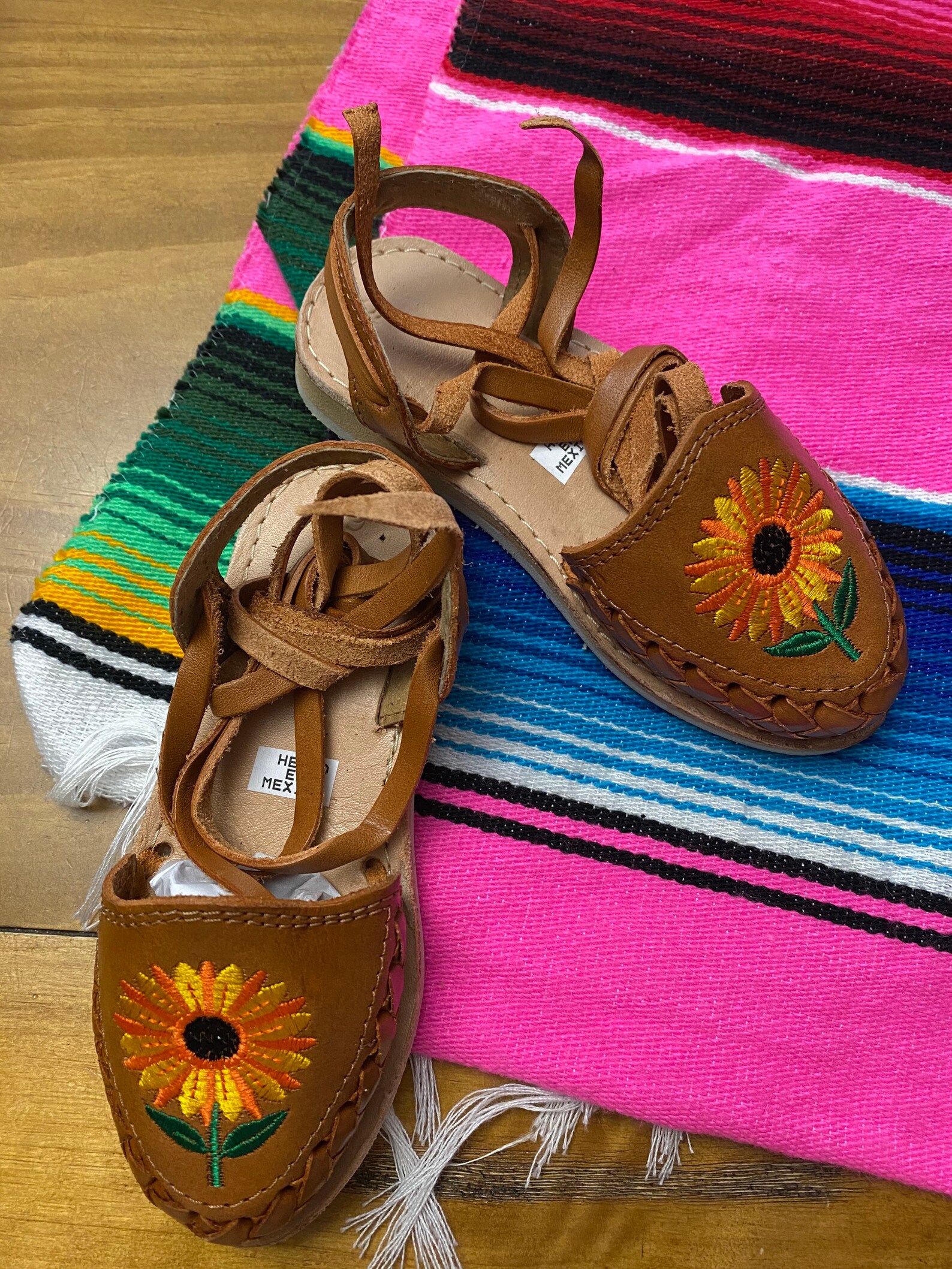 huaraches with sunflower