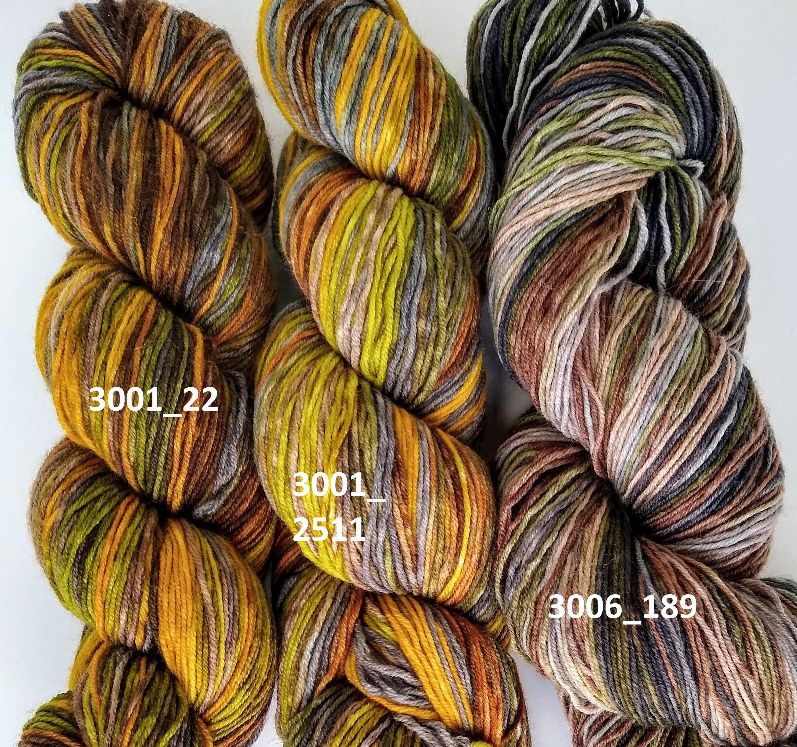Uneek yarn, Urth yarns, - low stock -, merino fingering, hand-dyed 