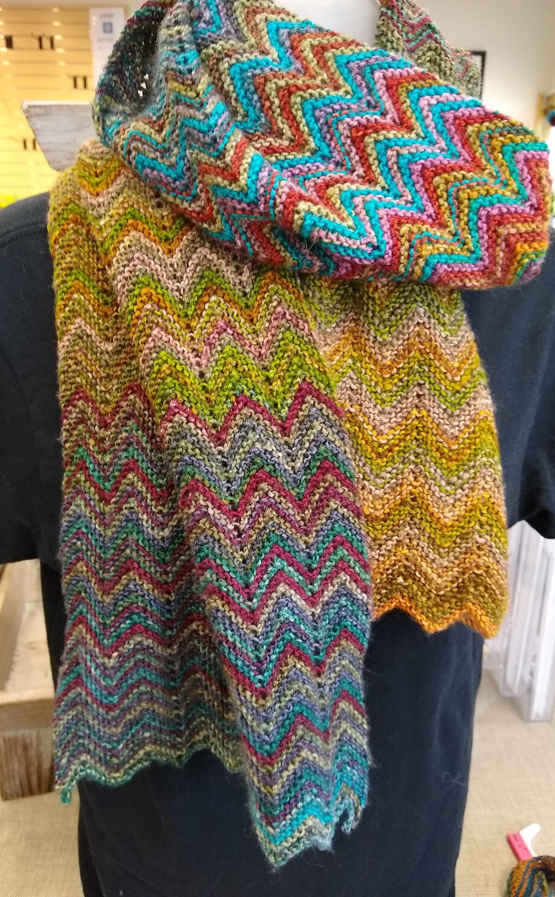 Uneek yarn, Urth yarns, - low stock -, merino fingering, hand-dyed 