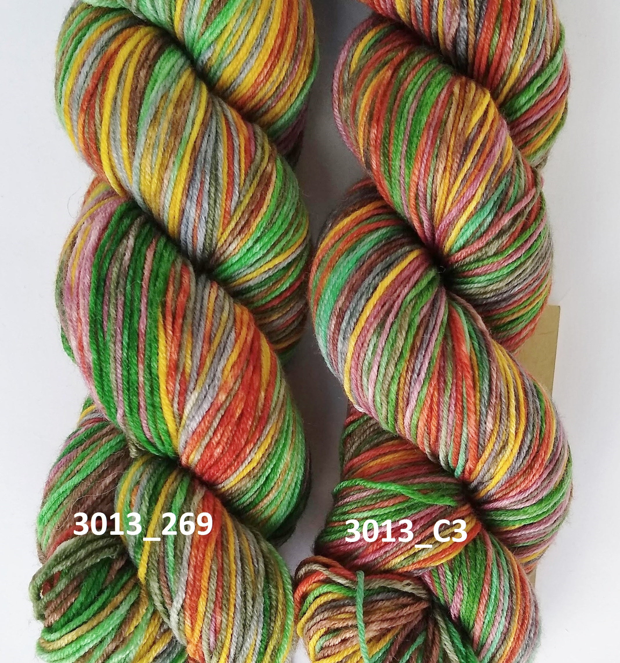 Uneek yarn, Urth yarns, - low stock -, merino fingering, hand-dyed 