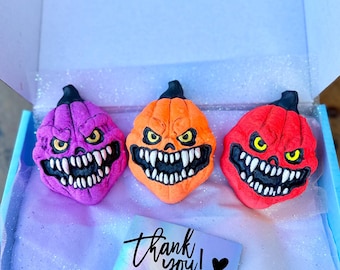Scary Pumpkin Bath Bombs Gift Set – Spooky Handmade Bath Treats for Kids/Adults