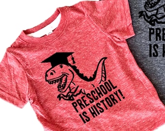 Camisa de graduación preescolar de dinosaurios, camiseta de clase de 2034 2035 2036 para niños, niñas, niños, Kindergarten is History TK PreK camiseta