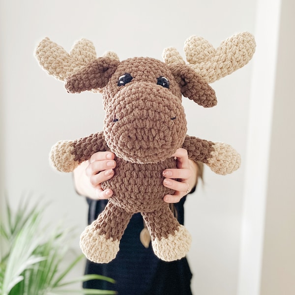 Manny Moose CROCHET PATTERN, Amigurumi Crochet Pattern, PDF, English and Spanish