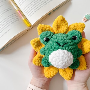 Sonny Sunflower Frog CROCHET PATTERN, Amigurumi Crochet Pattern, PDF