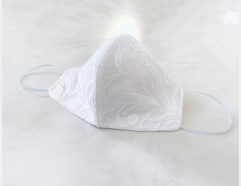 Svartvitguld spets ansiktsmask - Återanvändbar, tvättbar, moderiktig kontur, vit, svartguld spets lyxigt tyg ansiktsmask - Tillverkad i USA bild 5