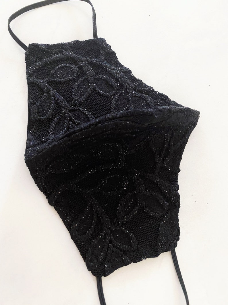 Svartvitguld spets ansiktsmask - Återanvändbar, tvättbar, moderiktig kontur, vit, svartguld spets lyxigt tyg ansiktsmask - Tillverkad i USA Black Lace