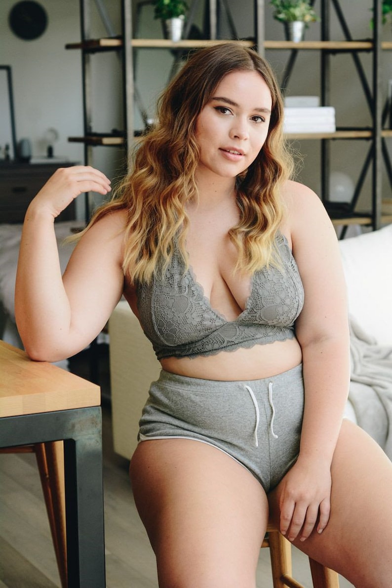 XL 2XL 3XL Plus Size Bralette image 1