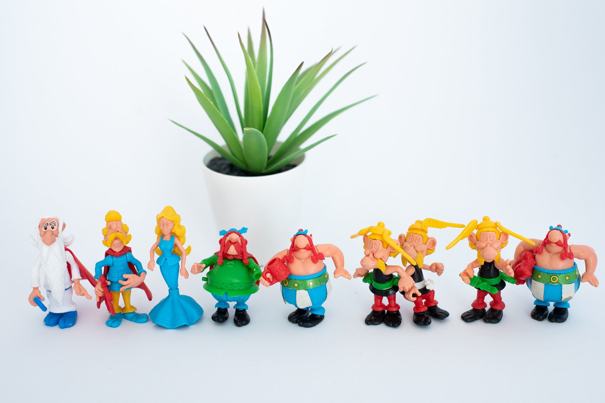 1991 Ferrero Kinder Surprise Vintage Asterix and Obelix Set