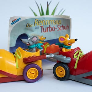 2000 Ferrero Kinder Surprise Maxi Egg Vintage Mouse in scarpe turbo con carta originale