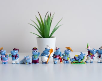 Винтажные фигурки бегемотиков Ferrero Kinder Surprise Hippo Holiday Cruise, праздничная коллекция 1992 года