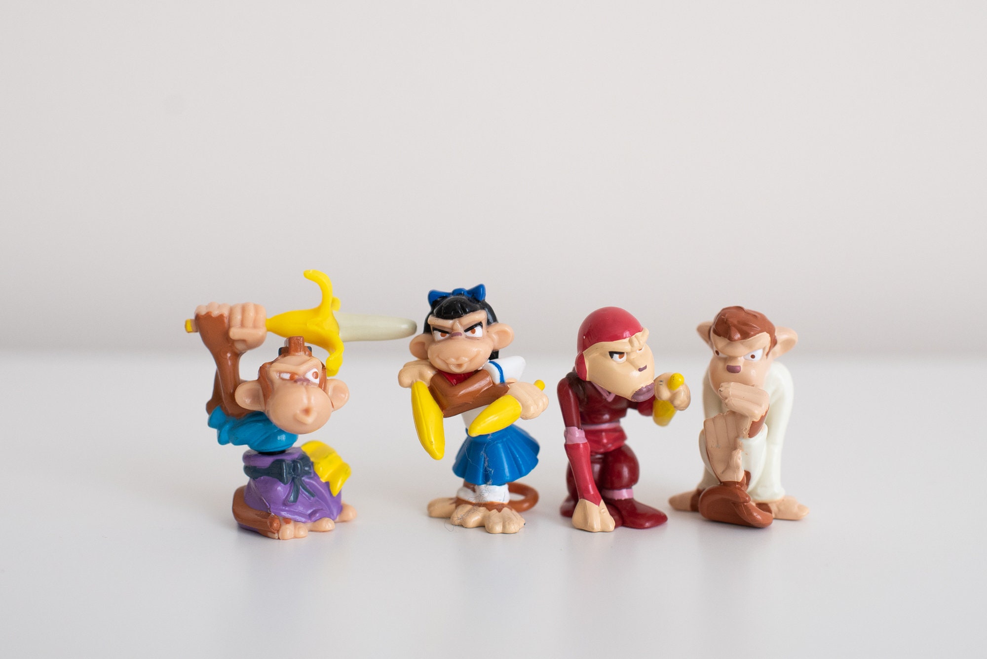 Набор фигурок Ferrero Kinder Surprise Vintage Monkey Banzai Kinder
