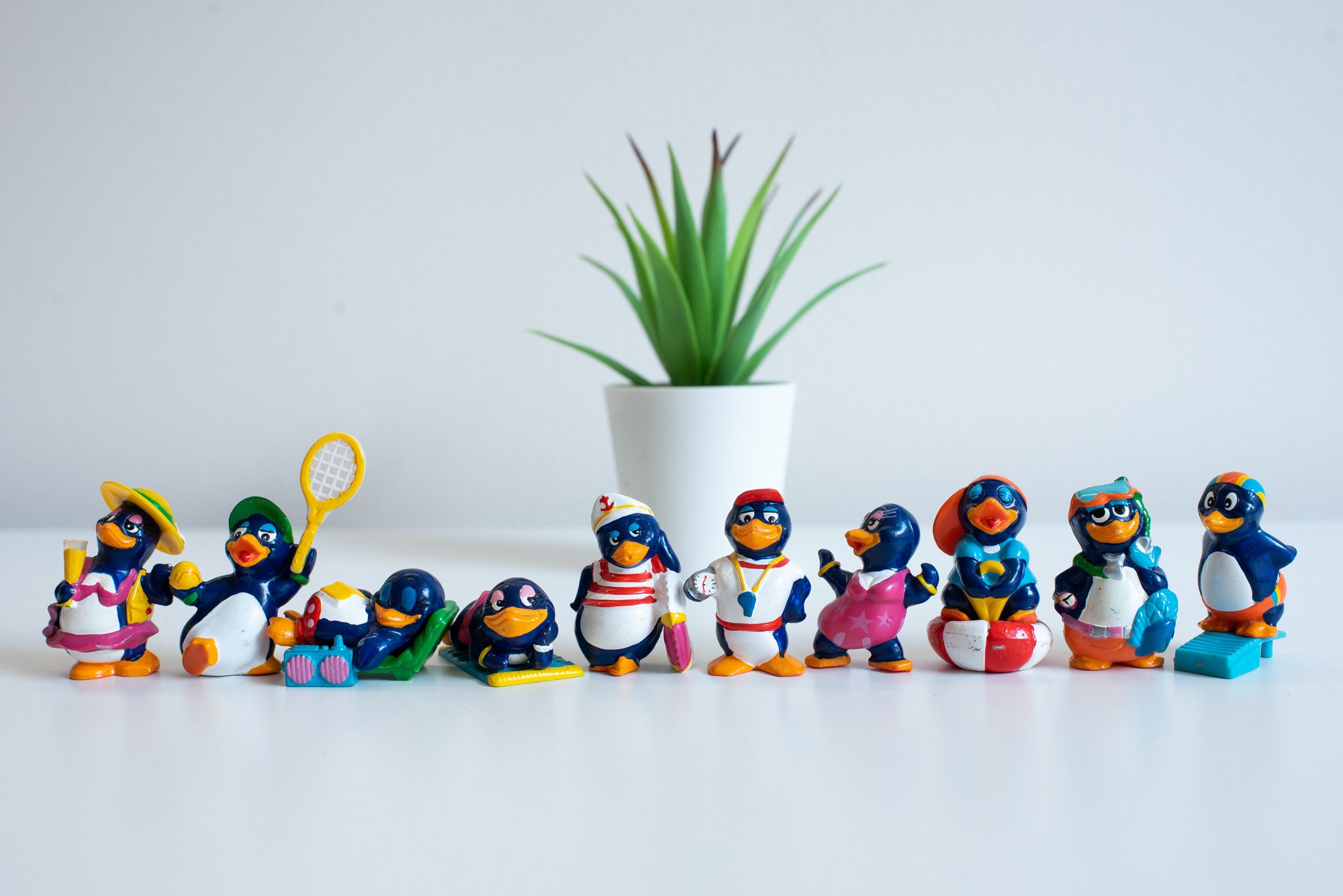 Винтажные Kinder Surprise Pingui Beach Penguins - 1994 Ferrero