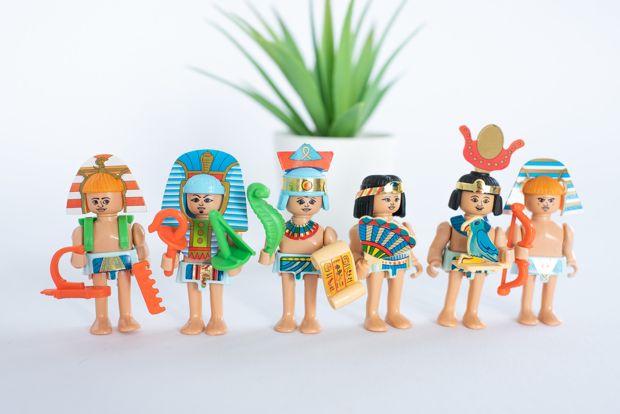 1996 Ferrero Kinder Surprise Vintage People From Old Egypt