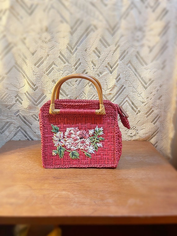 Vintage Fossil embroidered flower red straw purse 