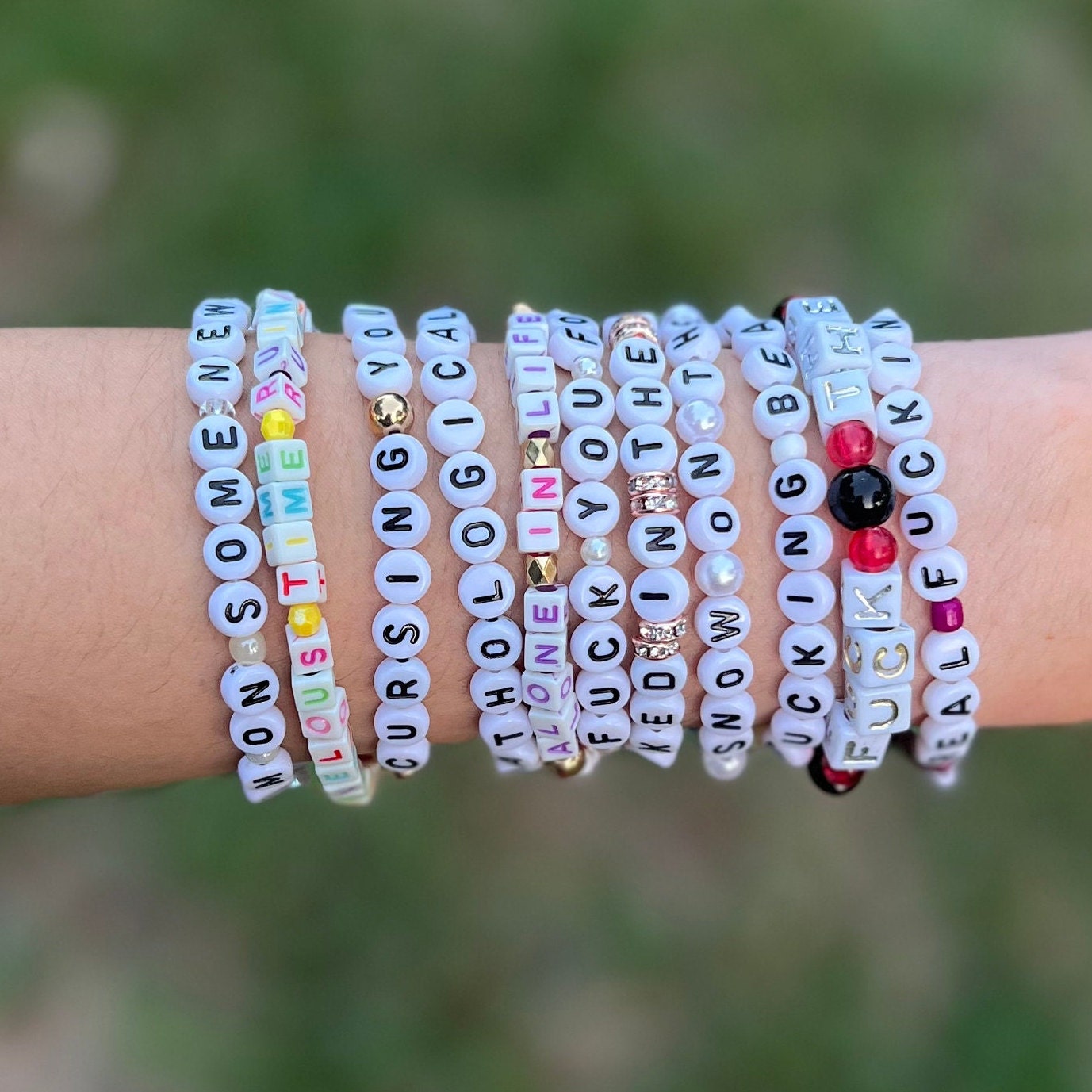 435+ Taylor Swift Friendship Bracelet Ideas - Happiness is Homemade