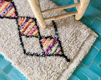 KLEINER Berber Woll Teppich Mit Neon Geometrischem Muster 100% Handarbeit Original aus Marokko