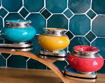 Piccolo posacenere in ceramica con bordo argentato fatto a mano in Marocco
