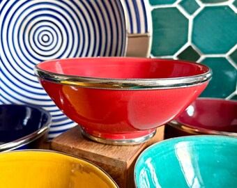 Handgefertigte Keramik-Ramen-Schüssel, Salatschüssel, Suppenschüssel, Boho-Stil, handgefertigt in Marokko mit Silberrand