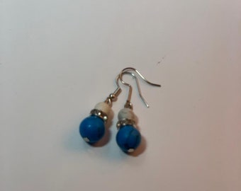 6mm white howlite  and blue howlite