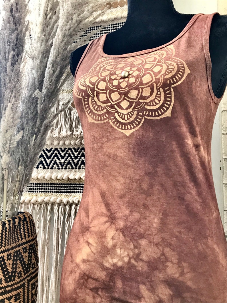 Top batik mandala