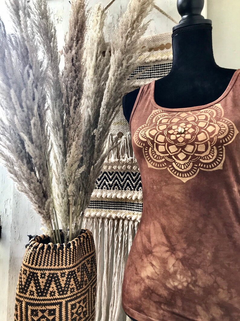 Top batik mandala