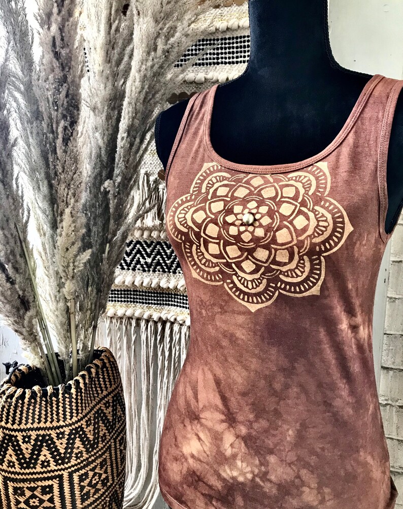 Top batik mandala