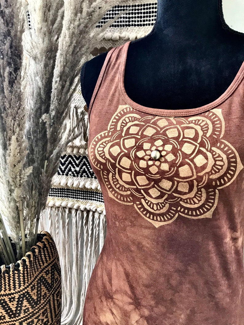 Top batik mandala