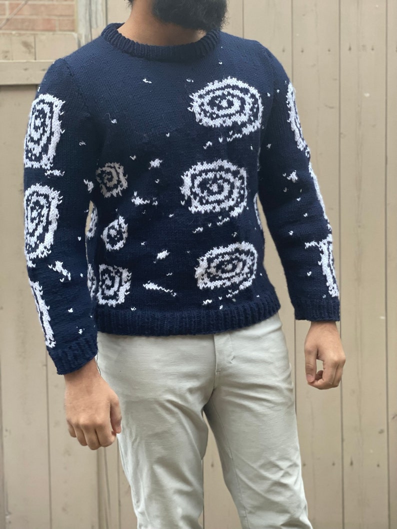 Handgebreide Galaxy Sweater Eeuwige zonneschijn van de Spotless Mind Movie Geïnspireerd Blauw Wit Maatwerk en personalisatie beschikbaar afbeelding 3