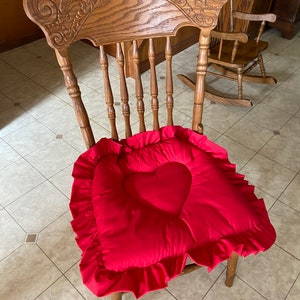 Alfombrilla grande para silla con volantes