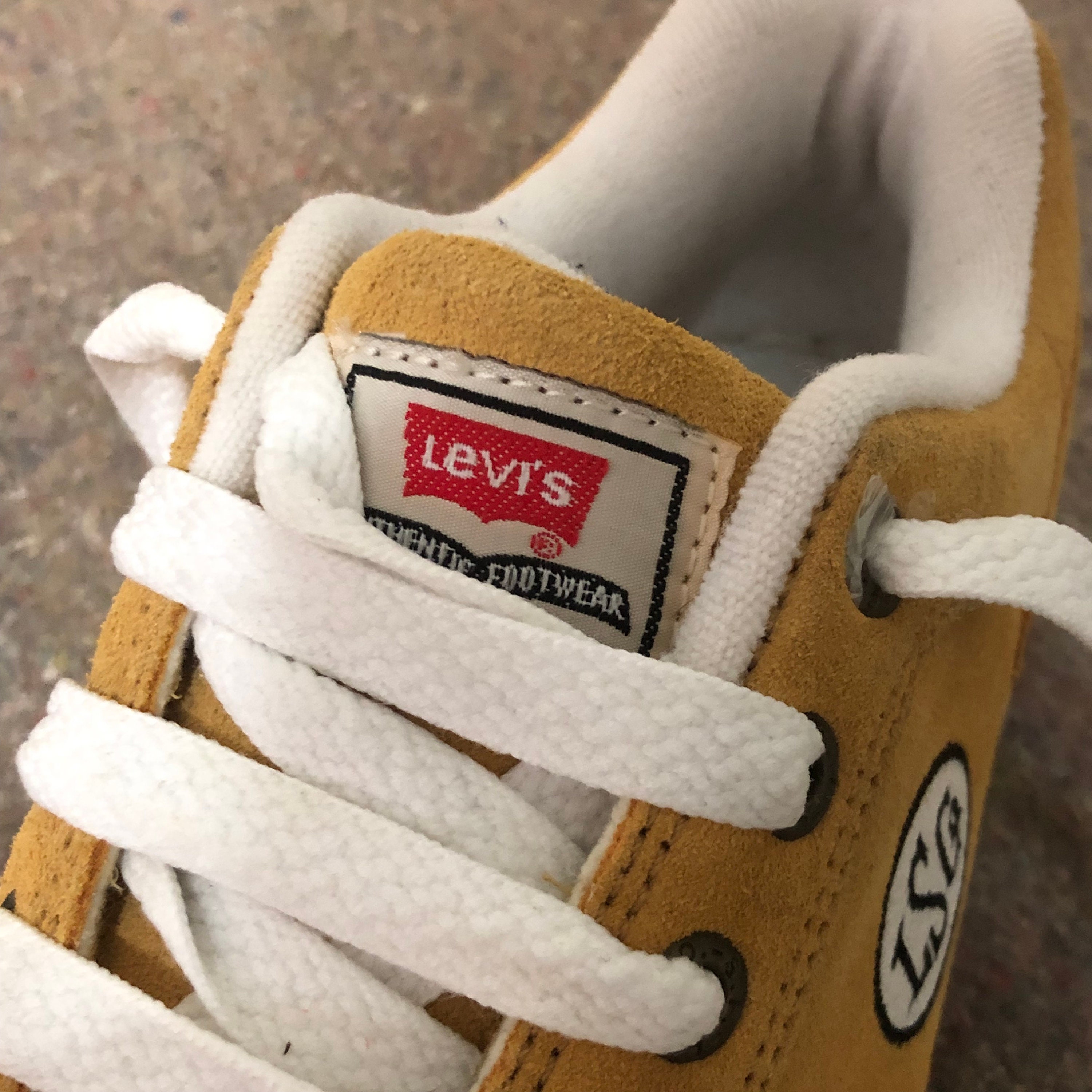 LEVI'S SHOES 木製　ヴィンテージ　1990年代　ディスプレイボックス LEVI'S SHOES 木製 ヴィンテージ 1990年代 ディスプレイボックス