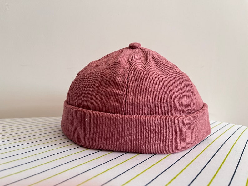 8 Colors Solid Color Brimless Beanie Docker Cap,Sailor Hat,Rolled Cuff Retro Docker Caps,Adjustable Harbour Hats,Unisex Różowy