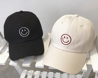 3 Farben Smiley-Stickerei-Baseballmütze, Casual Outdoor-Hut, Reise-Hut, Liebhaber-Kappen, Sonnenblende Freizeit-Hut, Unisex