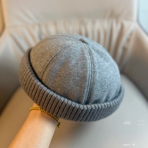 6 kleuren winter gebreide randloze katoenen muts Docker Cap, Sailor Hat, opgerolde manchet Retro Docker Caps, verstelbare havenhoeden, Unisex Grijs