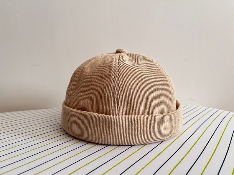 8 Colors Solid Color Brimless Beanie Docker Cap,Sailor Hat,Rolled Cuff Retro Docker Caps,Adjustable Harbour Hats,Unisex Beige