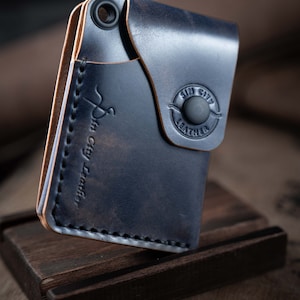 The Nomad.Leather accessory, handmade gift, leather artisan goods, leather wallet, everyday carry accessories, fathers day gift