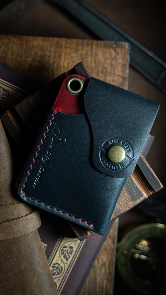 Nomad horween hotsell