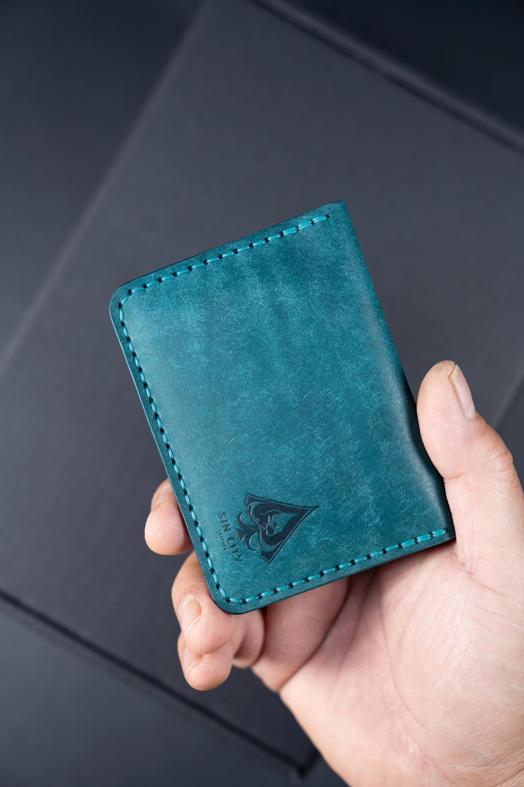 SinCityLeather - Etsy 日本
